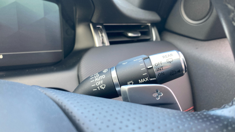 Land Rover Discovery Sport 1.5 P300e R-Dynamic SE 5dr Auto [5 Seat] Station Wagon